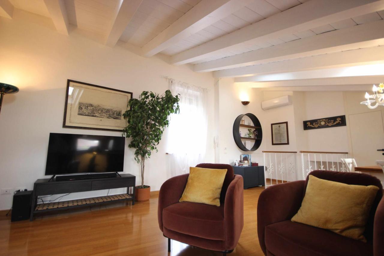 Case Vr Holiday Attico San Domenico Verona Exterior photo