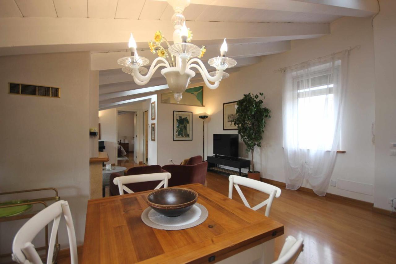 Case Vr Holiday Attico San Domenico Verona Exterior photo